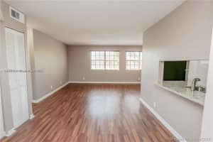 8734 Sw 3rd St 206, Pembroke Pines