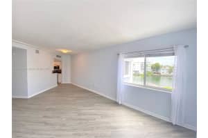 1185 Marseille Dr 307, Miami Beach