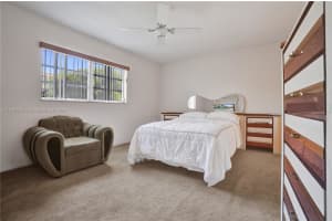 218 Ne 12th Ave 302, Hallandale Beach