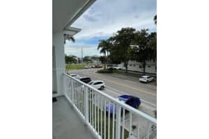 9300 E Bay Harbor Dr 205, Bay Harbor Islands