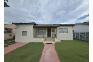 2945 Sw 16th St, Miami