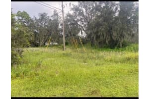 6005 Lake Front Dr, Sebring