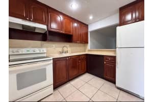 20520 Nw 15th Ave 218, Miami Gardens