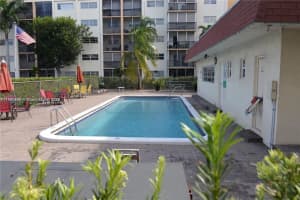 220 Sw 9th Ave 211, Hallandale Beach