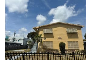 1931 Ne 168th St 4, North Miami Beach