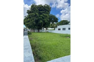 724 Nw 47th Terrace, Miami