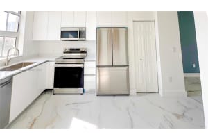 3001 Ne 185th St 317, Aventura