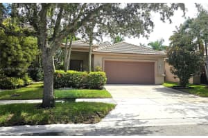 686 Conservation Dr, Weston