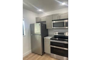 136 Nw 91st Ave 202, Pembroke Pines