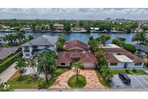 317 S Riverside Dr, Pompano Beach