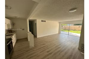 4174 Nw 79th Ave 1a, Doral