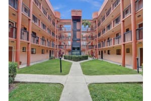 5350 W 21st Ct 407, Hialeah