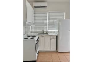 12906 Ne 6th Ave 1, North Miami
