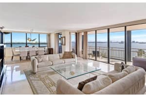 11113 Biscayne Blvd 757, Miami