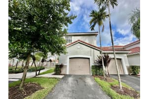 3877 San Simeon Cir 3877, Weston