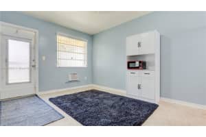 28 Nw 170th St 2, North Miami Beach