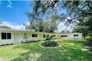 780 Ne 122nd St 4, North Miami