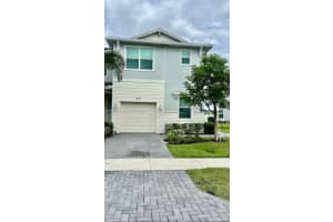 871 Se Grovebush Ln, Port Saint Lucie