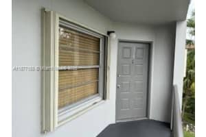 1400 Sw 124th Ter 315q, Pembroke Pines