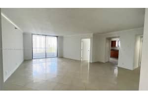 3300 Ne 192nd St 1106, Aventura