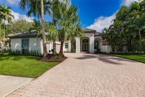 12641 N Stonebrook Cir, Davie