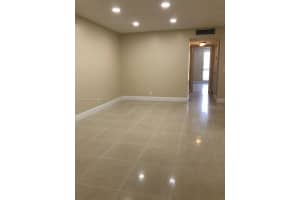 2420 E Diana Dr 305, Hallandale Beach