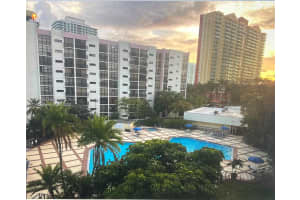 17011 N Bay Rd 512, Sunny Isles Beach