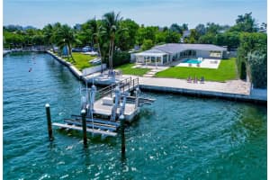 200 Harbor Dr, Key Biscayne