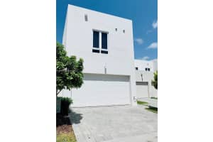 6417 Nw 105th Ct Anex, Doral