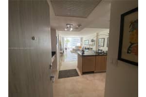 10275 Collins Ave 215, Bal Harbour