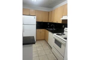 7110 Nw 179th St 110, Hialeah