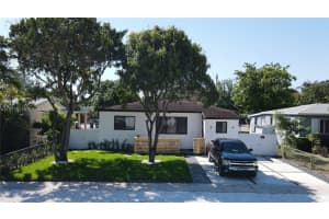 150 Ne 169th Ter, North Miami Beach