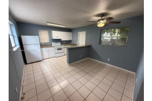 817 Nw 10th St 4, Hallandale Beach