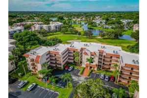1911 Sabal Palm Dr 105, Davie