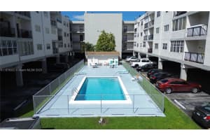 6125 W 20th Ave 314, Hialeah