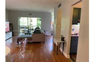 4200 Hillcrest Dr 303, Hollywood