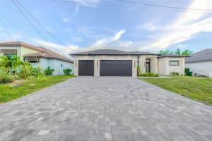 920 Se 5th Ter, Cape Coral