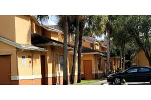 2531 Nw 56th Ave 108, Lauderhill