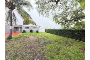 190 Sw 72nd Ter #b, Margate