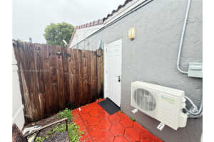 190 Sw 72nd Ter A, Margate