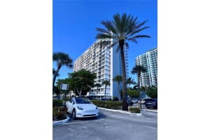 1865 79th St Cswy 15g, North Bay Village
