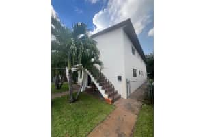 471 E 13th St 471a, Hialeah