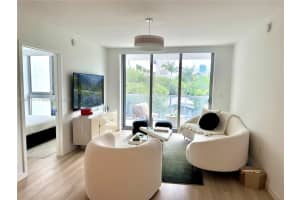 13800 Highland Dr 307, North Miami Beach