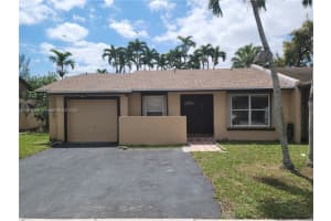 9340 E Daffodil Ln, Miramar