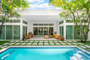 865 W 47th St, Miami Beach