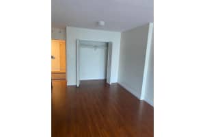 400 Kings Point Dr 330, Sunny Isles Beach