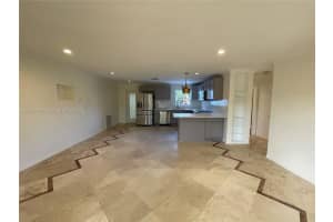 1107 Ne 8th St, Hallandale Beach
