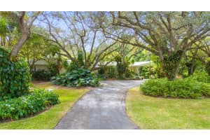 6630 Sw 102nd St, Pinecrest