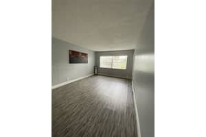 5102 Nw 36th St 406, Lauderdale Lakes