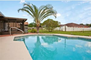 458 Se Doat St, Port Saint Lucie